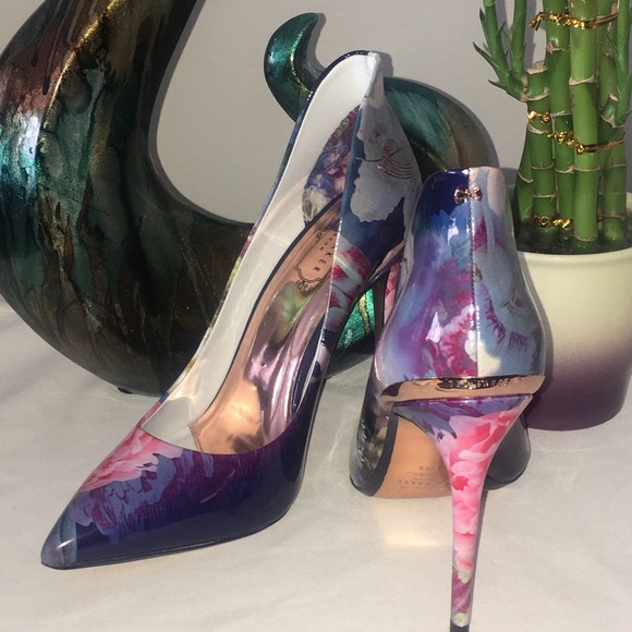 Ted Baker  floral print heels without the box - Picture 2 of 4
